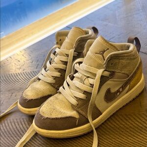 Jordan Kids High-Top Sneakers in Tan and Brown